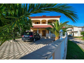 Apartments in Starigrad-Paklenica 6882
